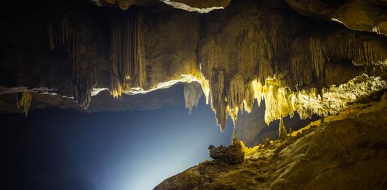 Prozkoumejte největší jeskyni světa Hang Son Doong (NP PHONG NHA)